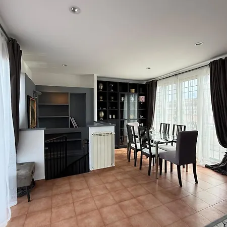 New - The Rhome דירה